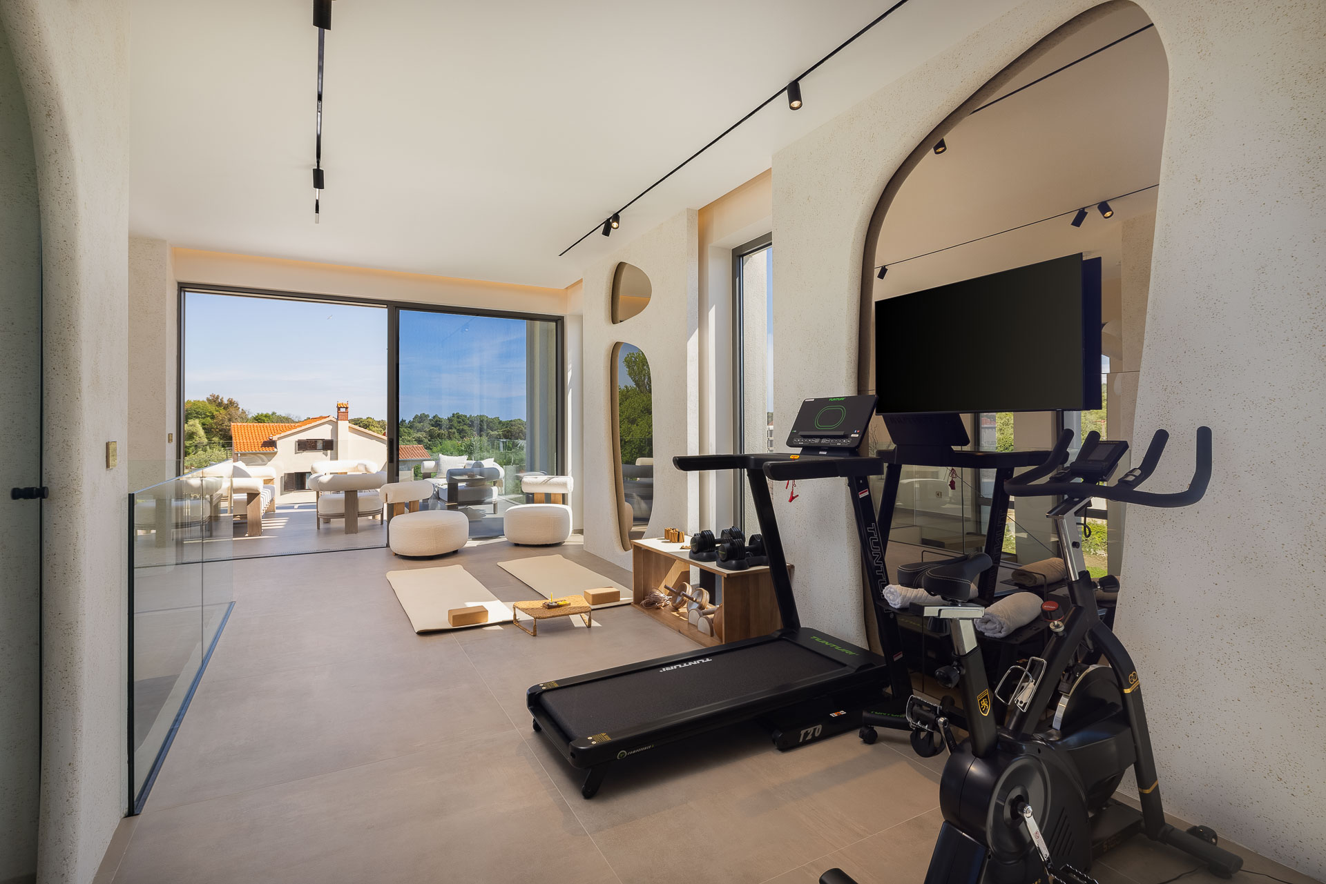 Gym 2
